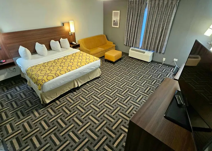 Baymont By Wyndham Chicago/calumet Calumet City