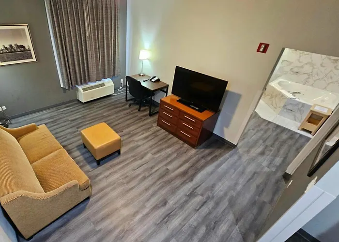 Hotel Baymont By Wyndham Chicago/calumet 3*