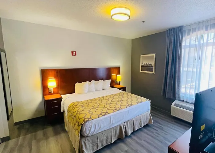 Baymont By Wyndham Chicago/calumet Hotel