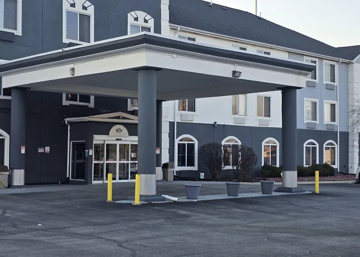 Baymont By Wyndham Chicago/calumet 3*