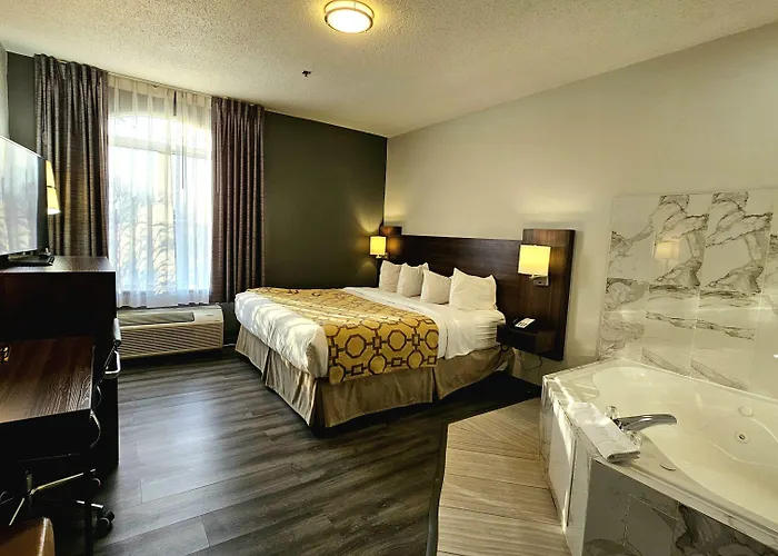 Baymont By Wyndham Chicago/calumet 3*