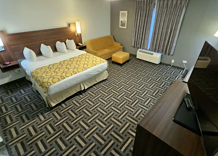 Baymont By Wyndham Chicago/calumet Hotel
