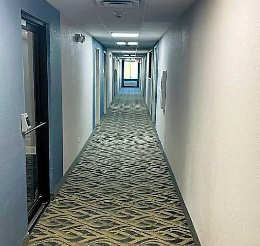 Baymont By Wyndham Chicago/calumet 3*