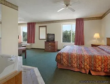 Baymont By Wyndham Chicago/calumet Hotel